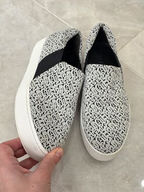 Vince Warren Black and White Knit Slip-On Shoe
